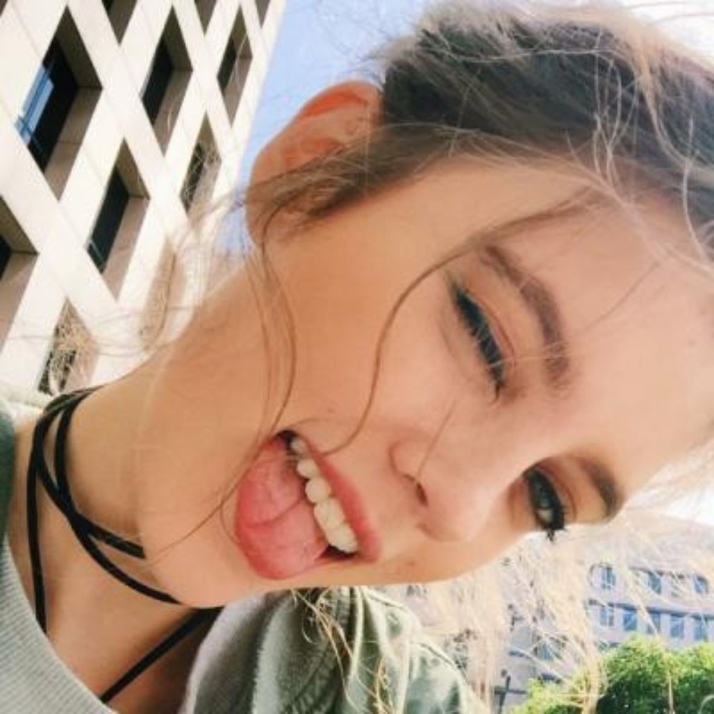 Meet your Posher, Britney